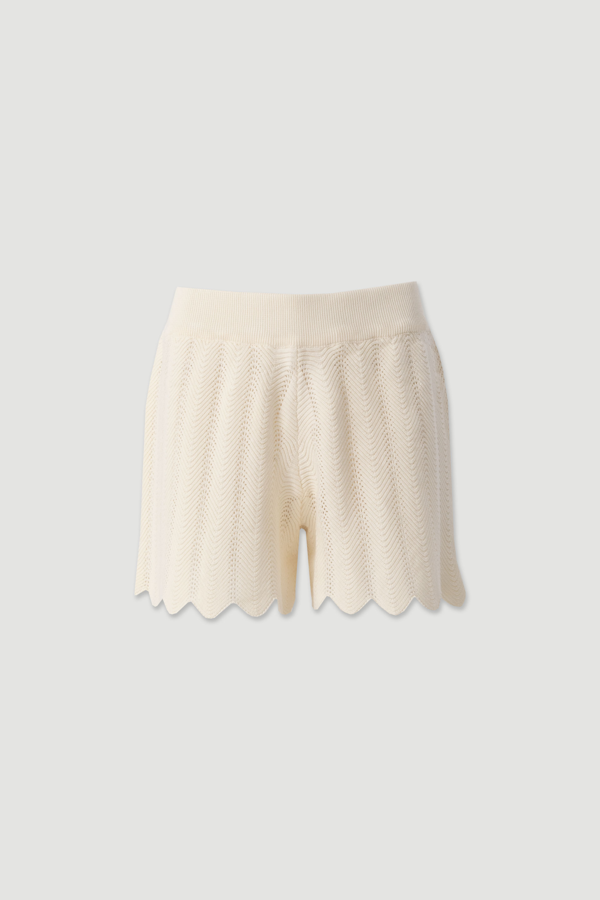Cotton knit shorts with scalloped hem
