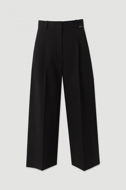 Pantalón culotte con pinza delantera Pantalón culotte con pinza delantera