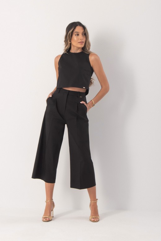 Pantalón culotte con pinza delantera Pantalón culotte con pinza delantera