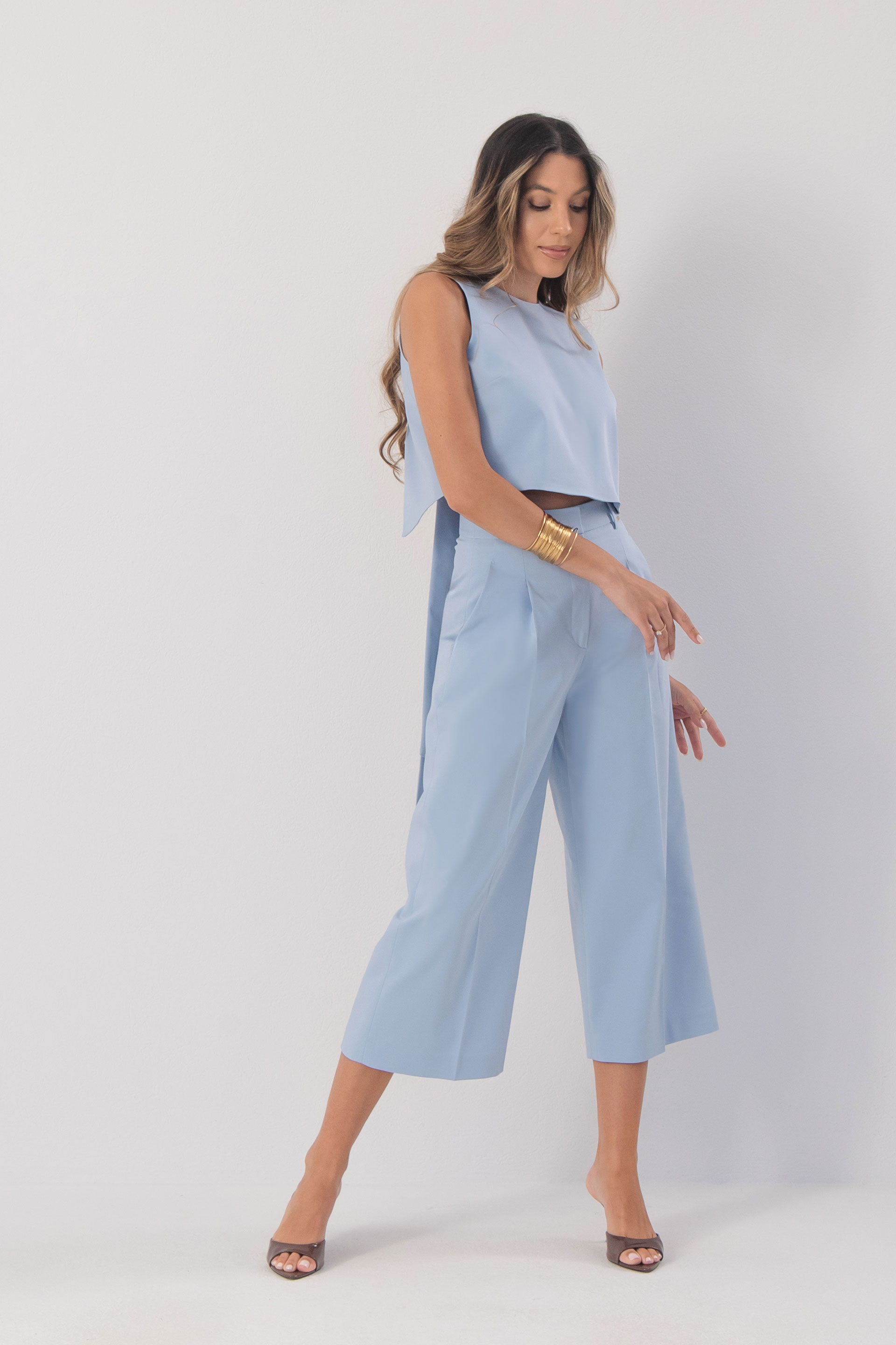 Top with back tie closure