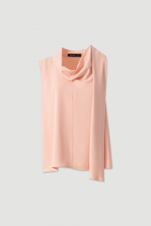 Flowing top with bow Flowing top with bow