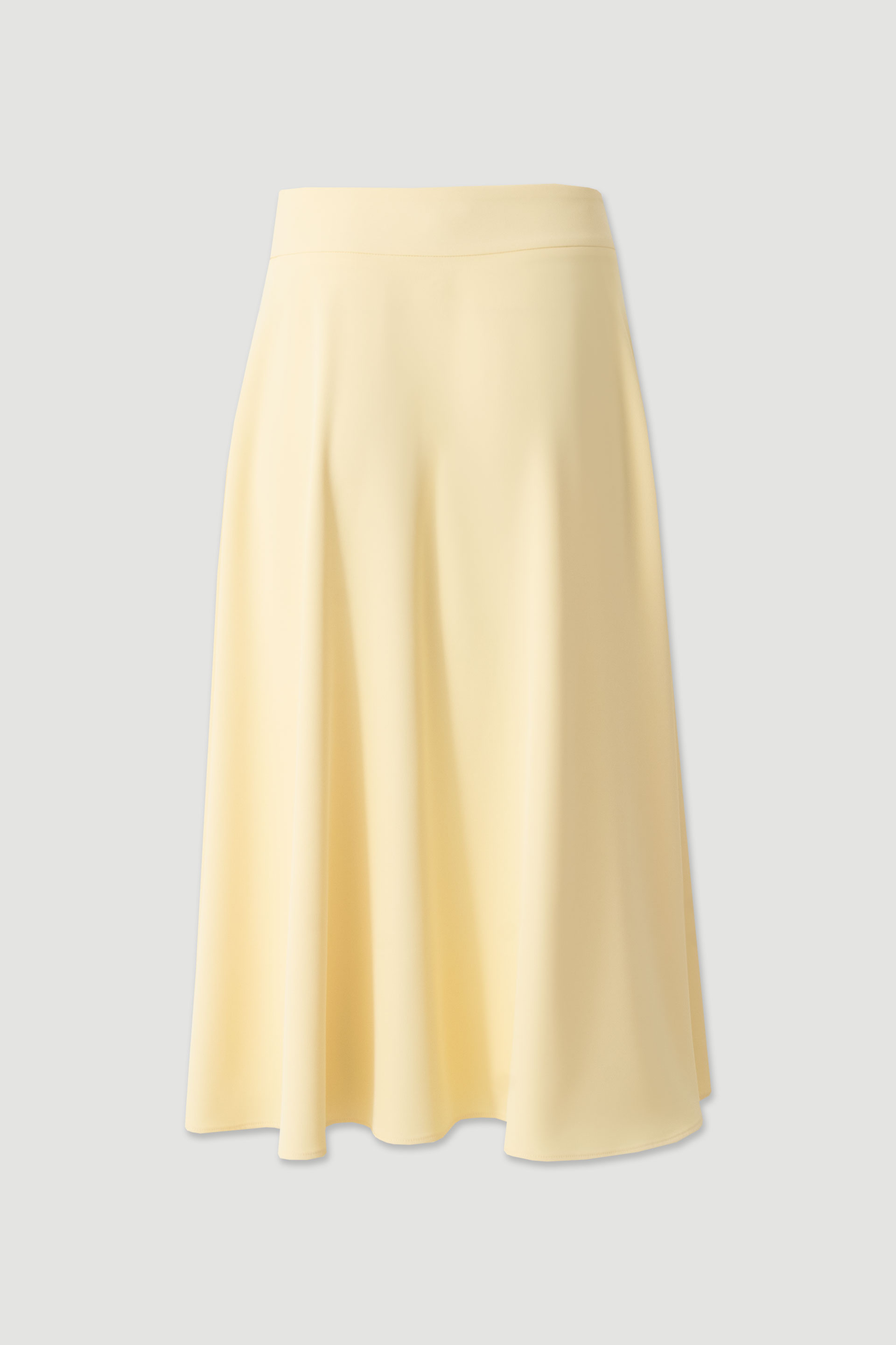 Flowy midi skirt with belt