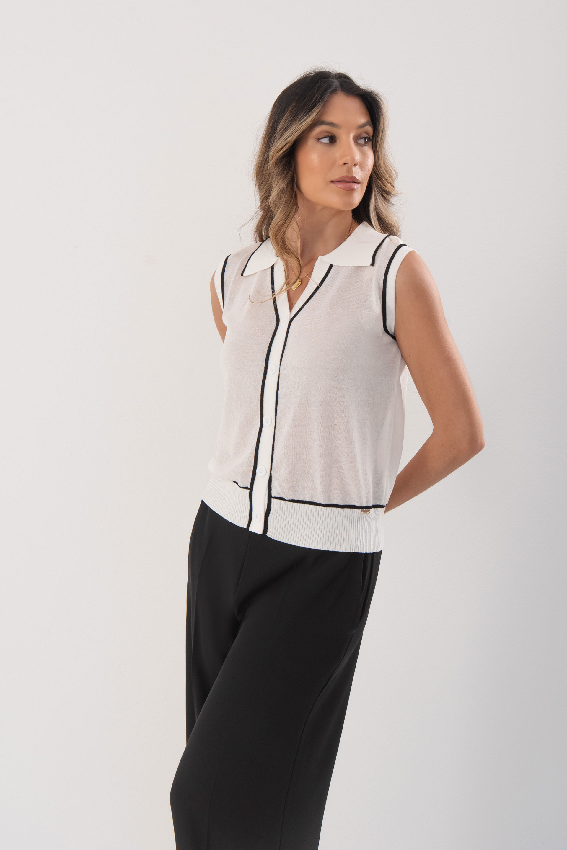 Lightweight knit vest with buttons