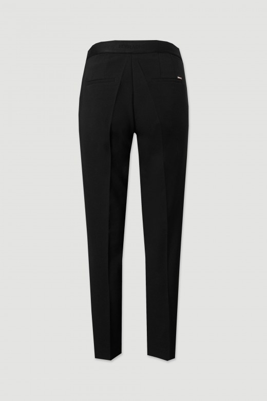 Classic trousers with customised elastic waistband Classic trousers with customised elastic waistband