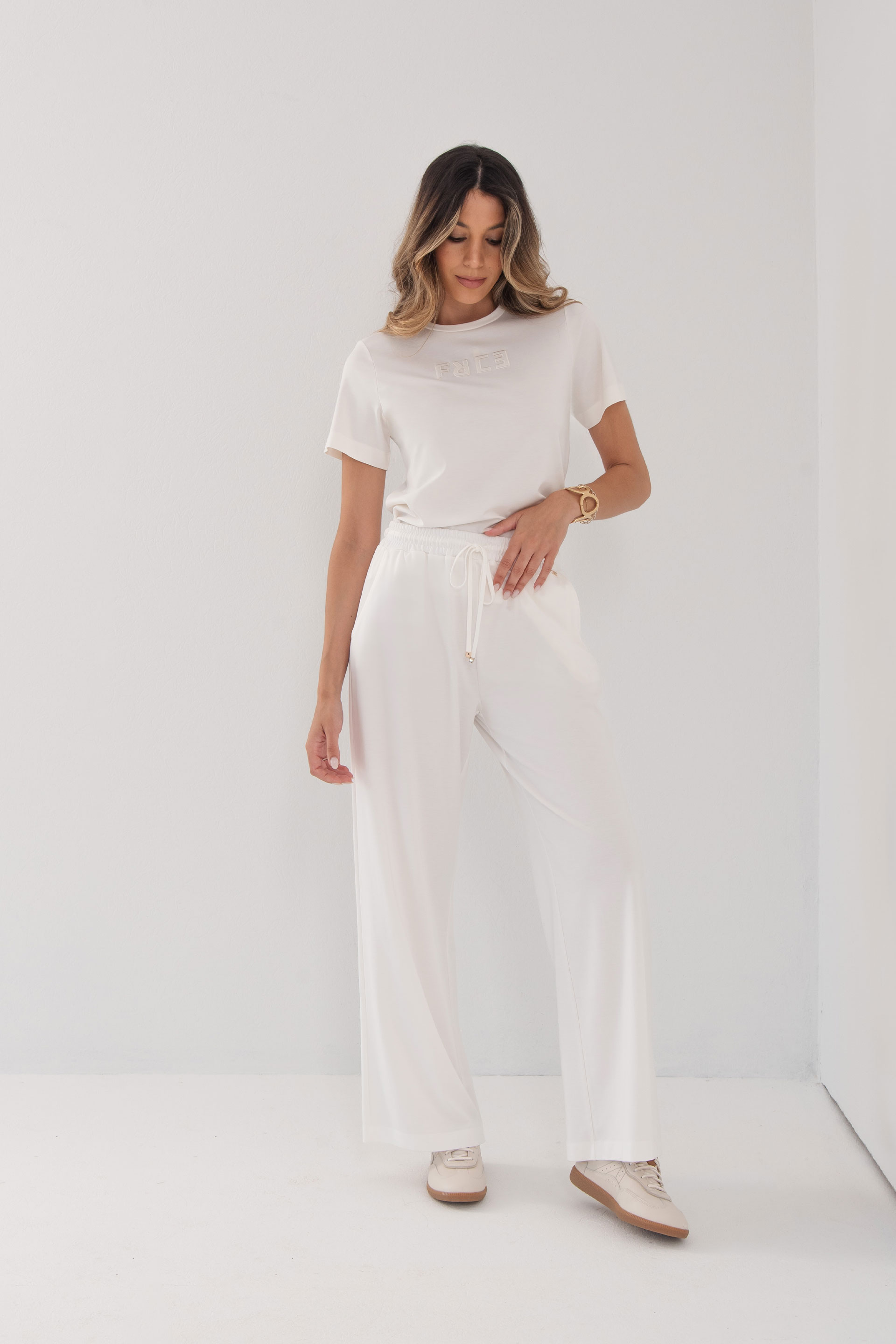 Wide-leg knit trousers with elastic waistband