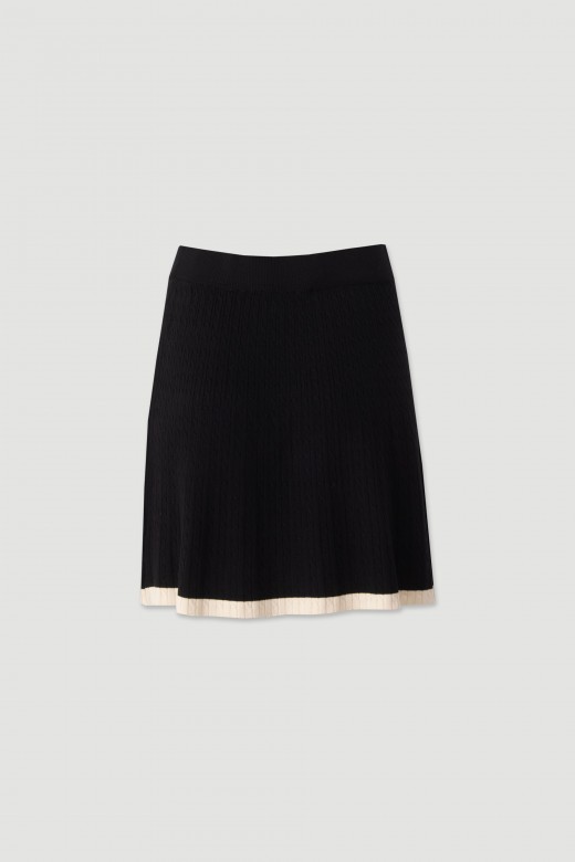 Textured knit skirt with contrast Textured knit skirt with contrast