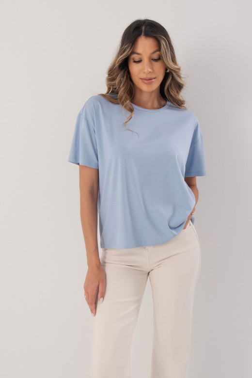 Oversized t-shirt with bottom detail Oversized t-shirt with bottom detail