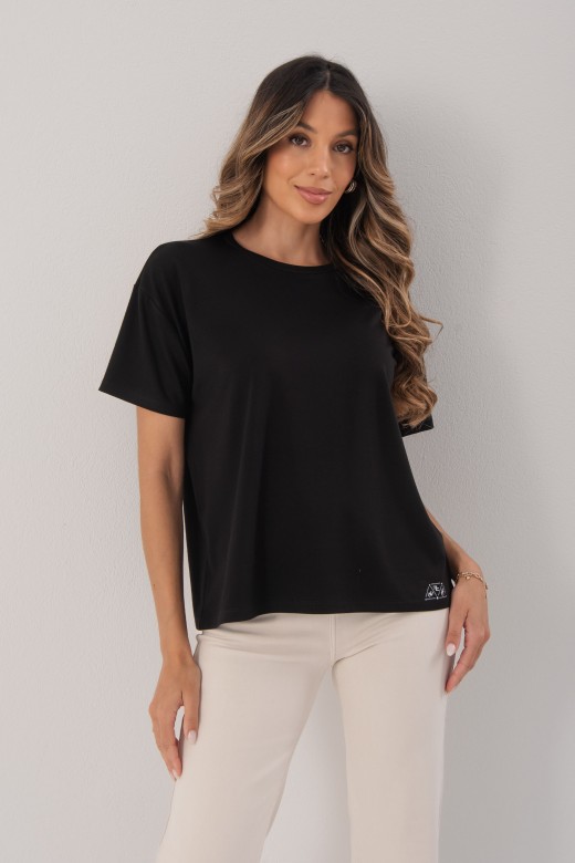 Oversized t-shirt with bottom detail Oversized t-shirt with bottom detail