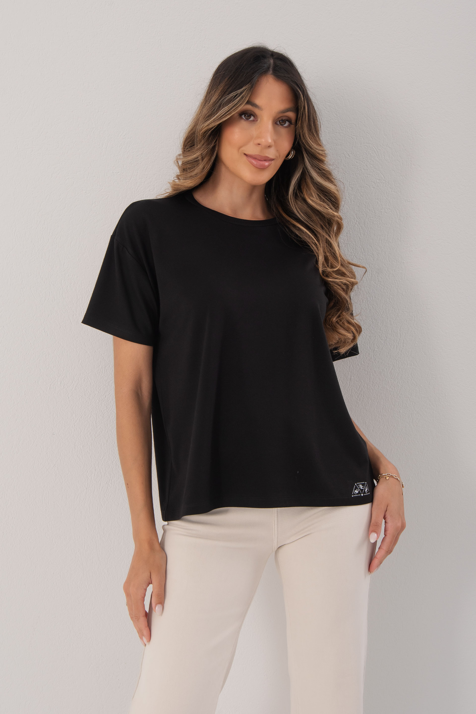 Oversized t-shirt with bottom detail