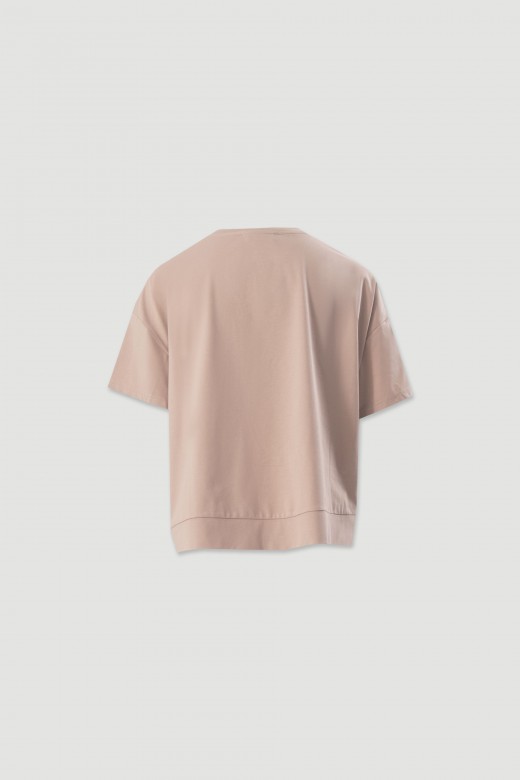 T-shirt with front pocket T-shirt with front pocket