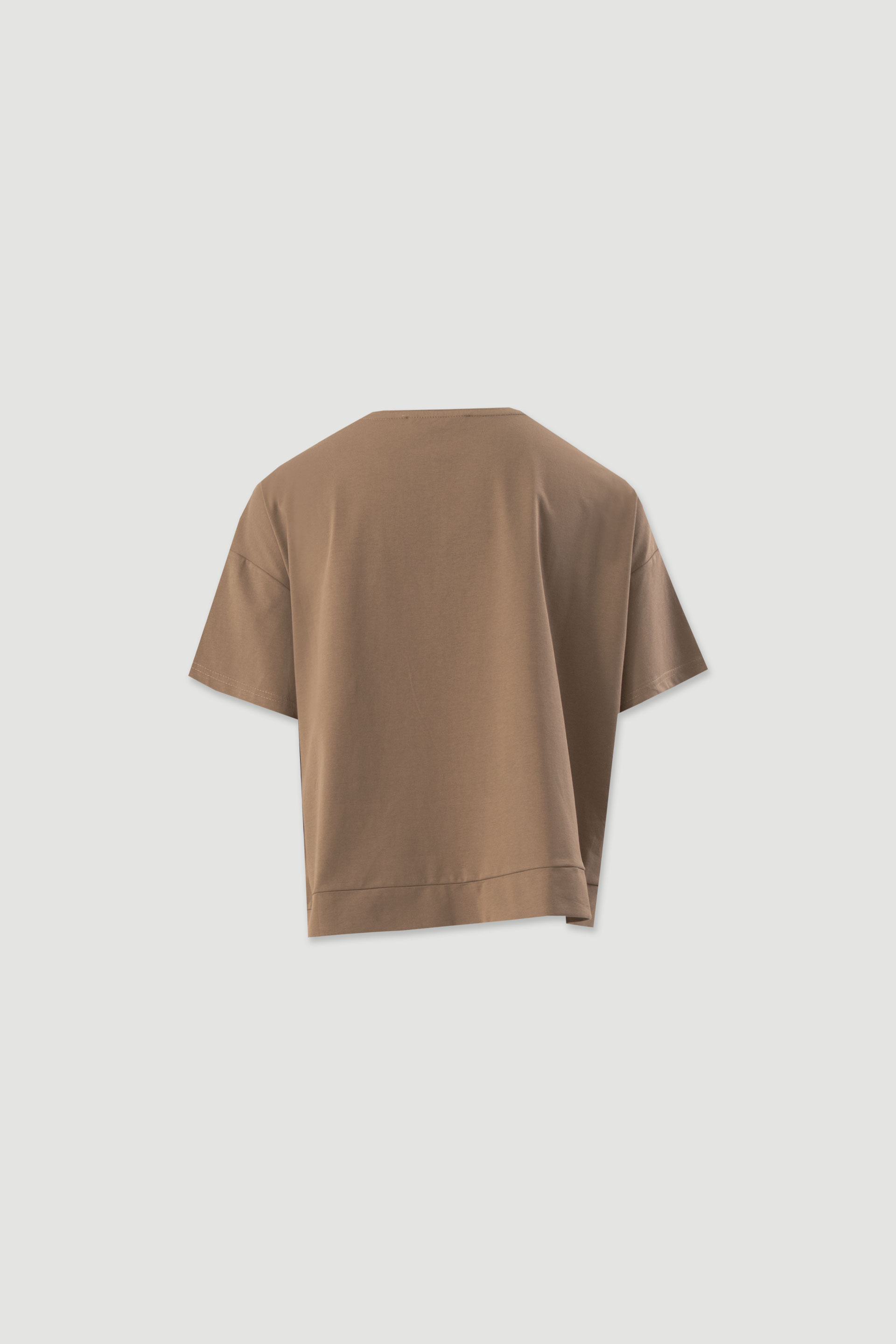 T-shirt with front pocket