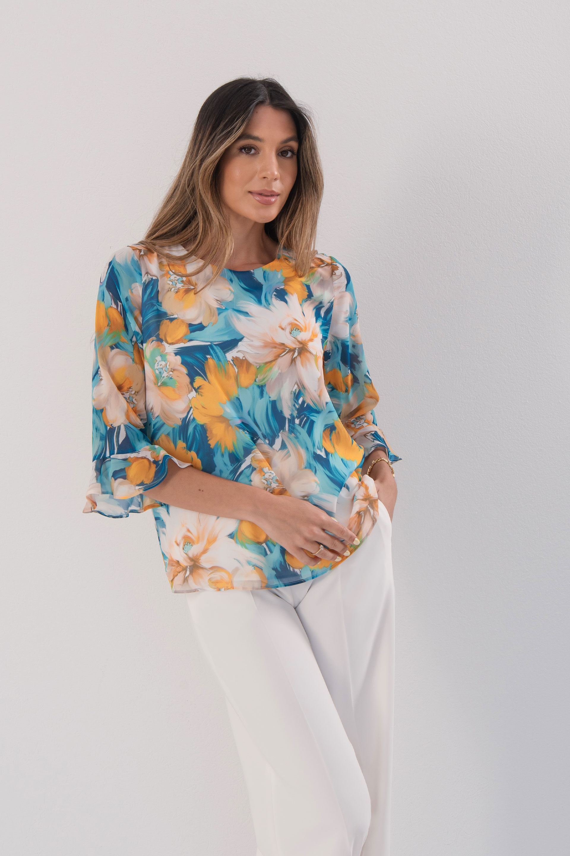 Floral print tunic with flounce sleeves