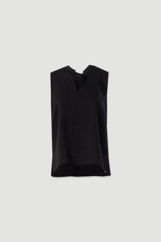 Top sin mangas con cuello alto Top sin mangas con cuello alto