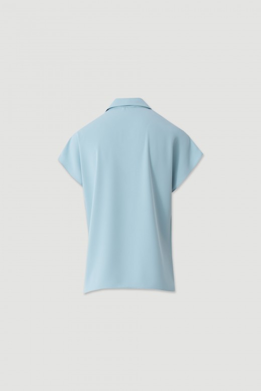 Flowy tunic with collar and short sleeves Flowy tunic with collar and short sleeves