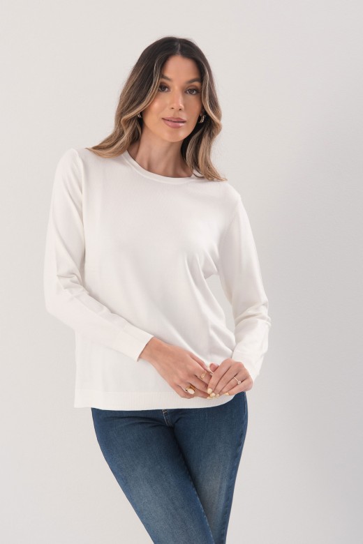 Plain knit sweater with round neckline Plain knit sweater with round neckline