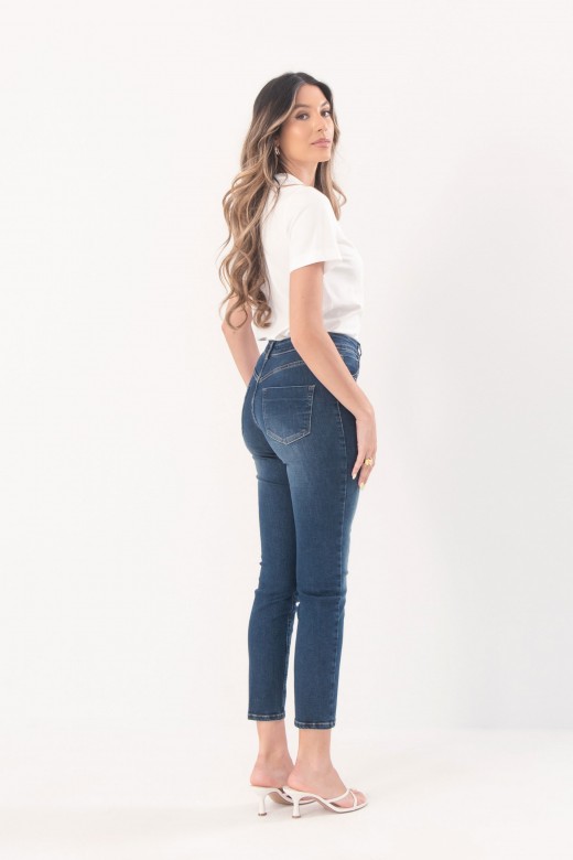 Skinny jeans with metallic transfers on the pockets Skinny jeans with metallic transfers on the pockets