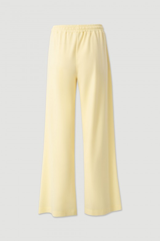 Wide-leg knit trousers with elastic waistband Wide-leg knit trousers with elastic waistband