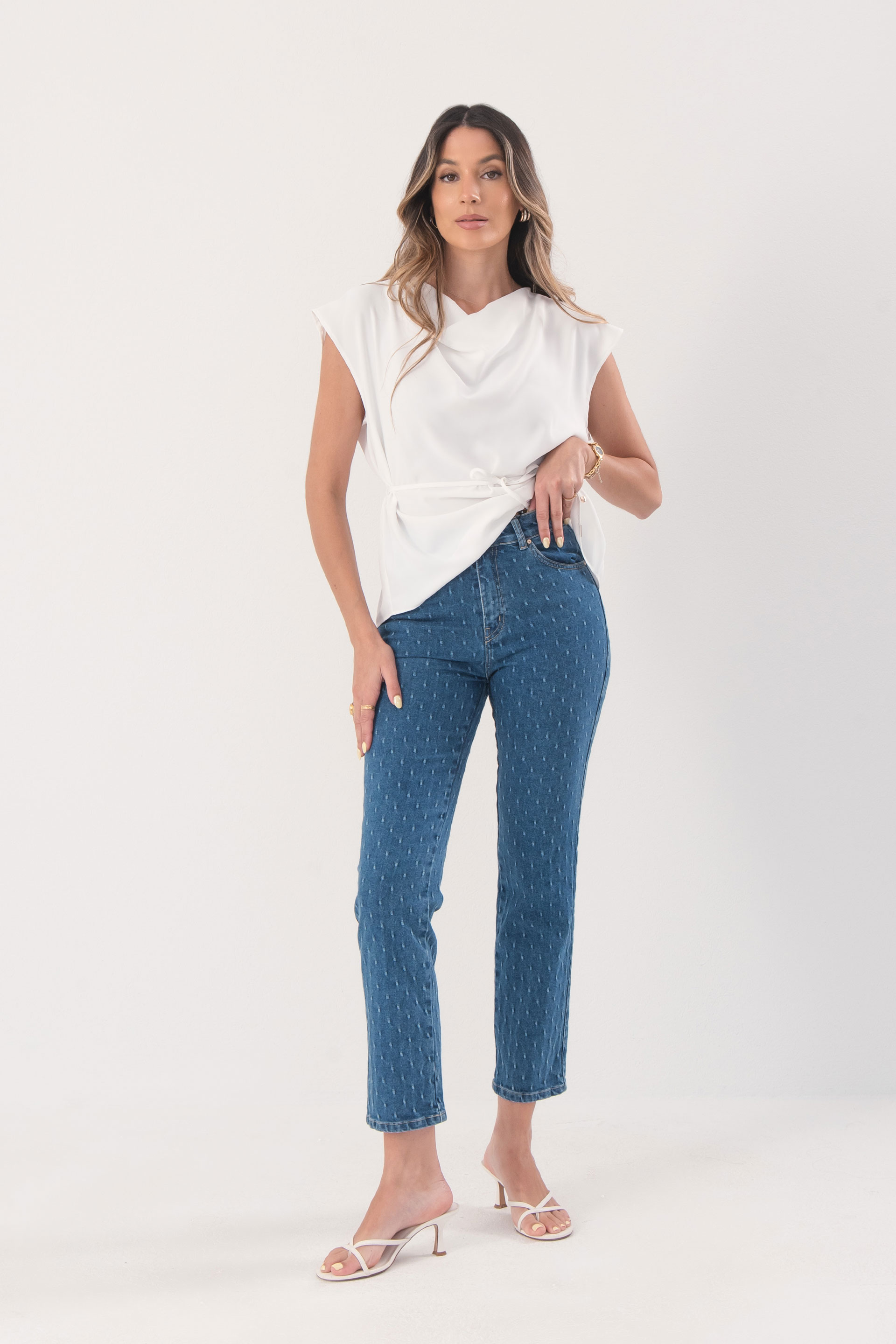 Skinny jeans with textured detail
