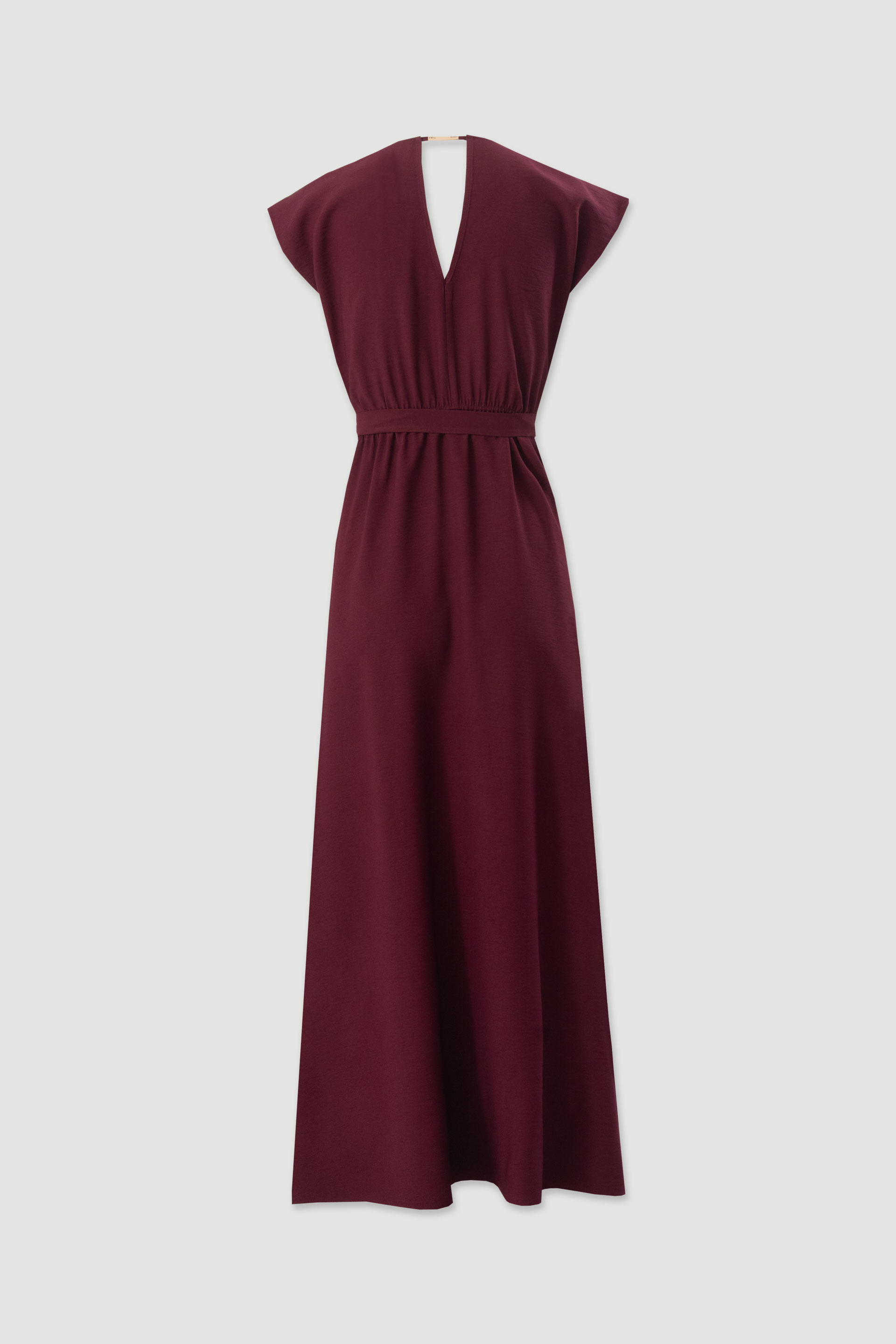 Maxi dress with belt
