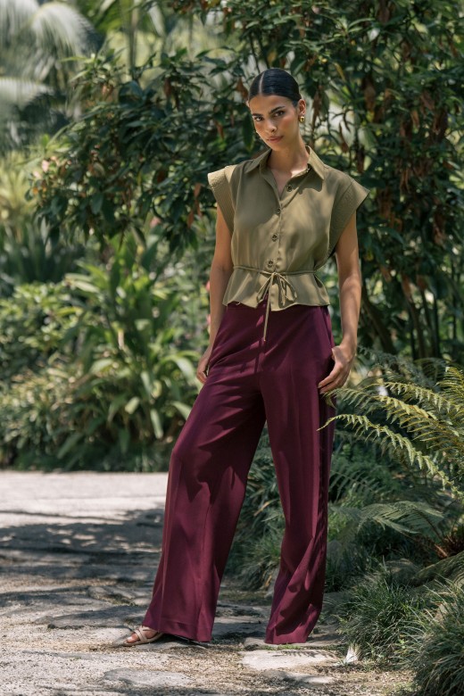 Short fluid blouse with belt Short fluid blouse with belt