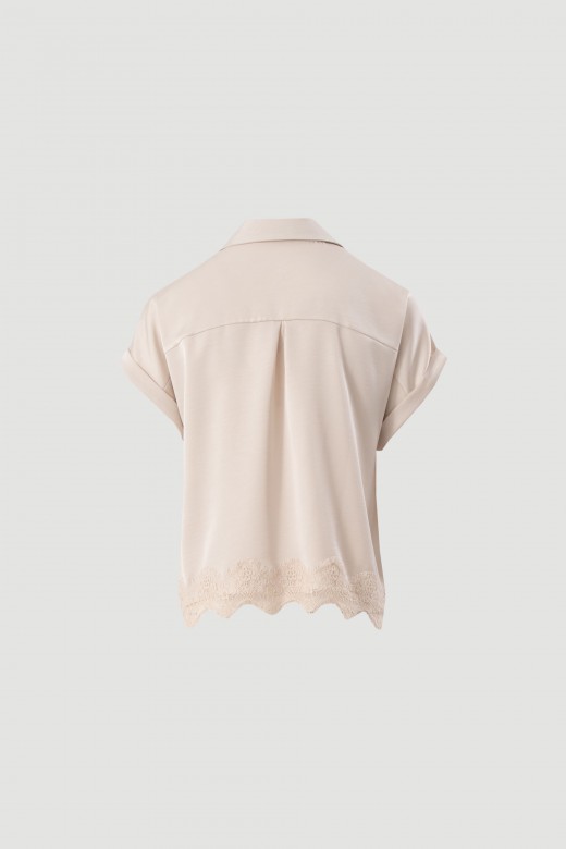 Blouse with lace trim Blouse with lace trim