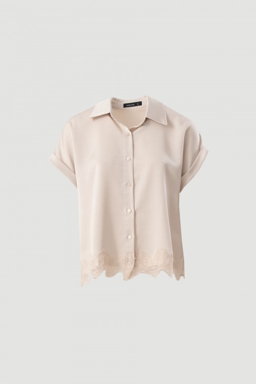 Blouse with lace trim Blouse with lace trim