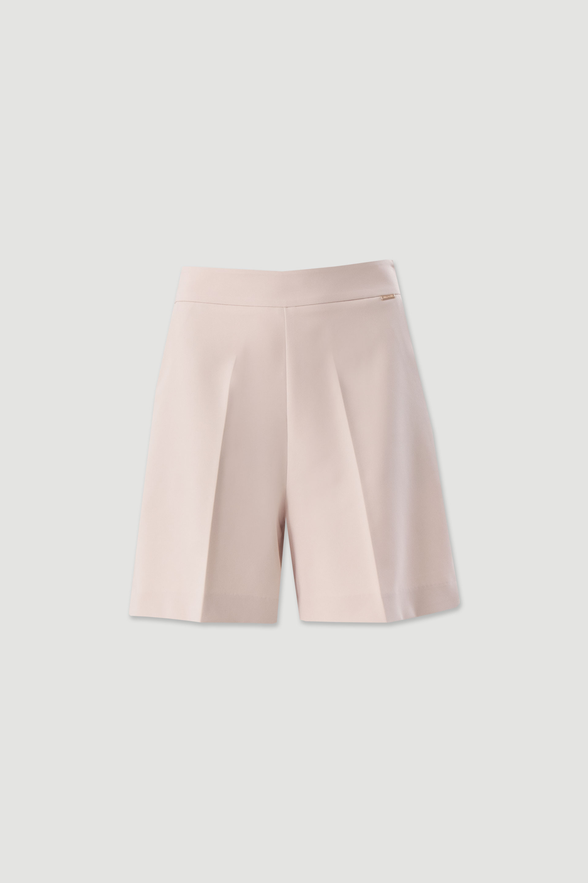 Short tailored shorts