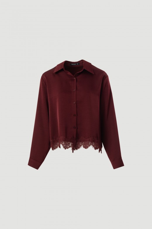 Blouse with lace trim Blouse with lace trim