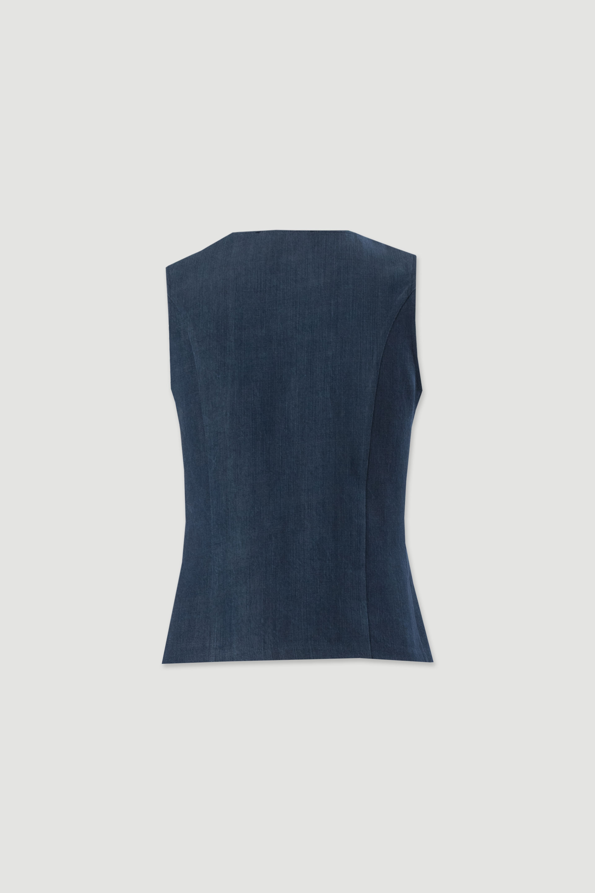 Structured vest with metallic buttons