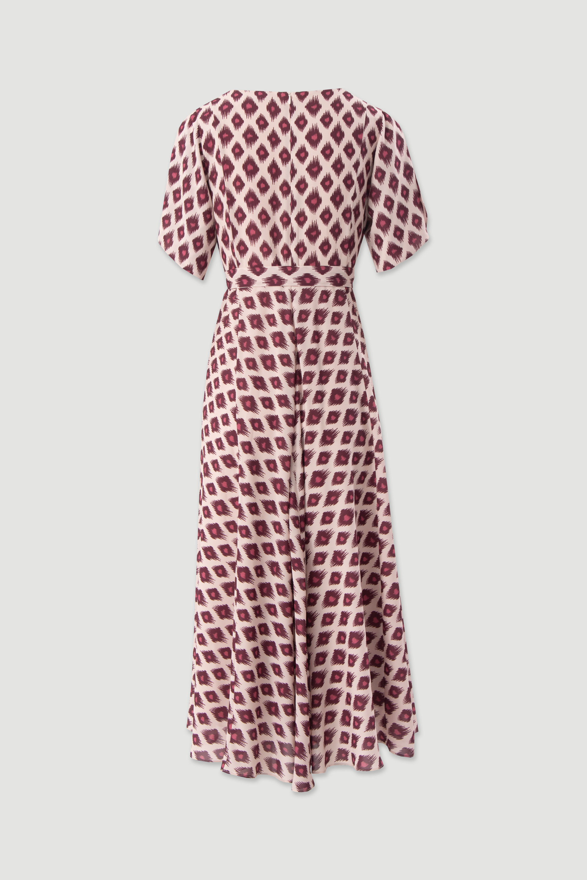 Flowy printed dress with belt