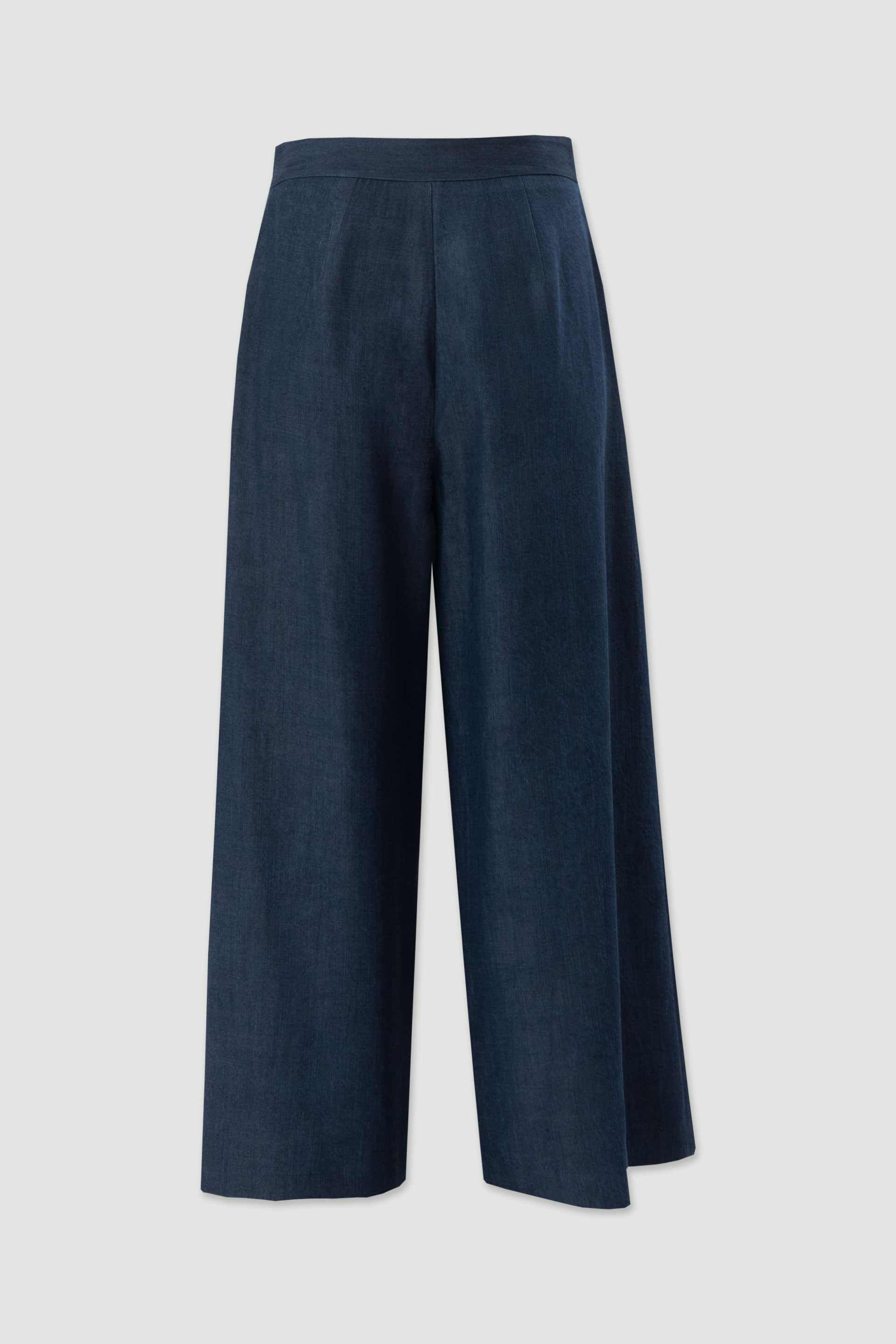 Wide-leg trousers