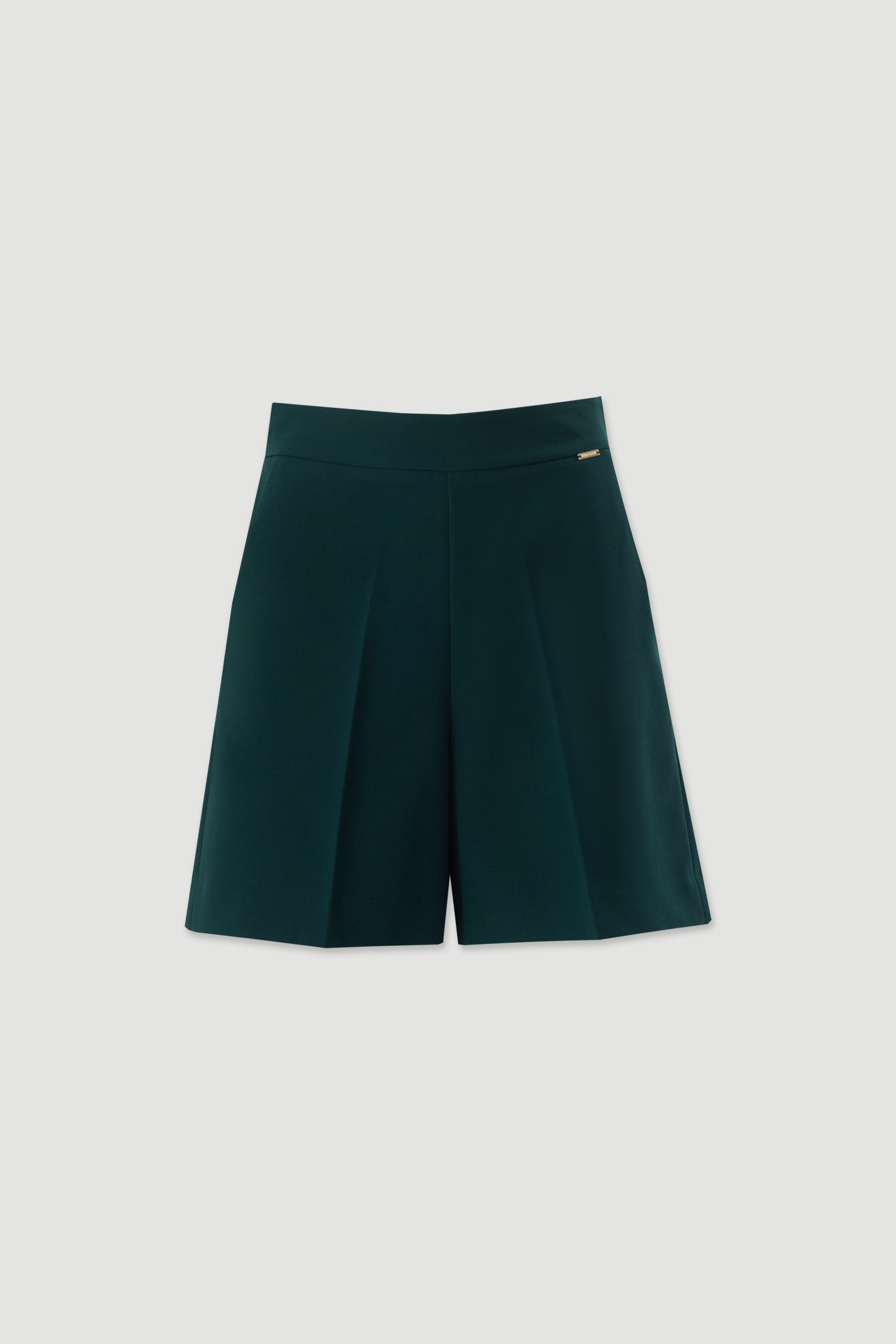 Short tailored shorts
