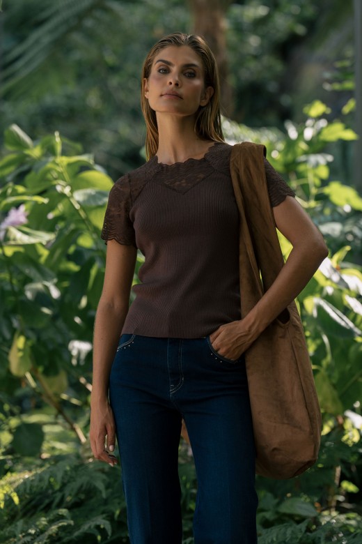 Ribbed knit top with lace details Ribbed knit top with lace details