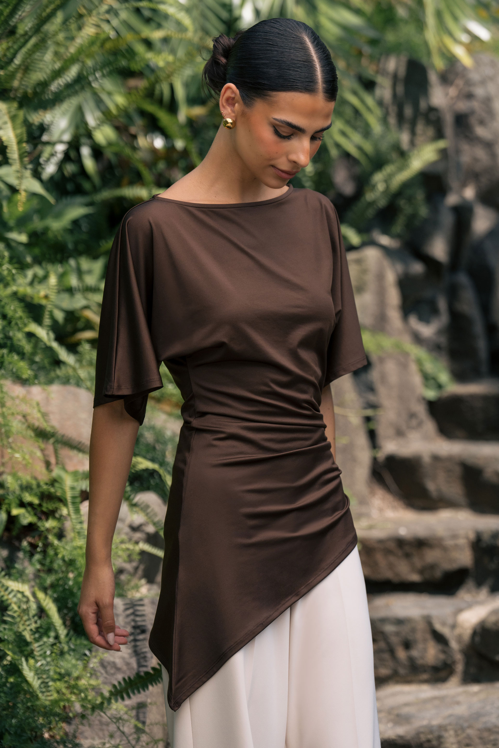 Asymmetric tunic with side ruching