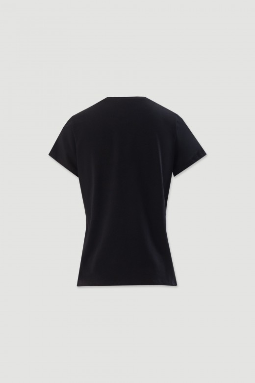 Cotton t-shirt with embroidery Cotton t-shirt with embroidery