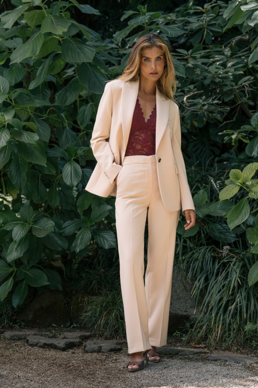 Straight trousers with customised elastic belt Straight trousers with customised elastic belt