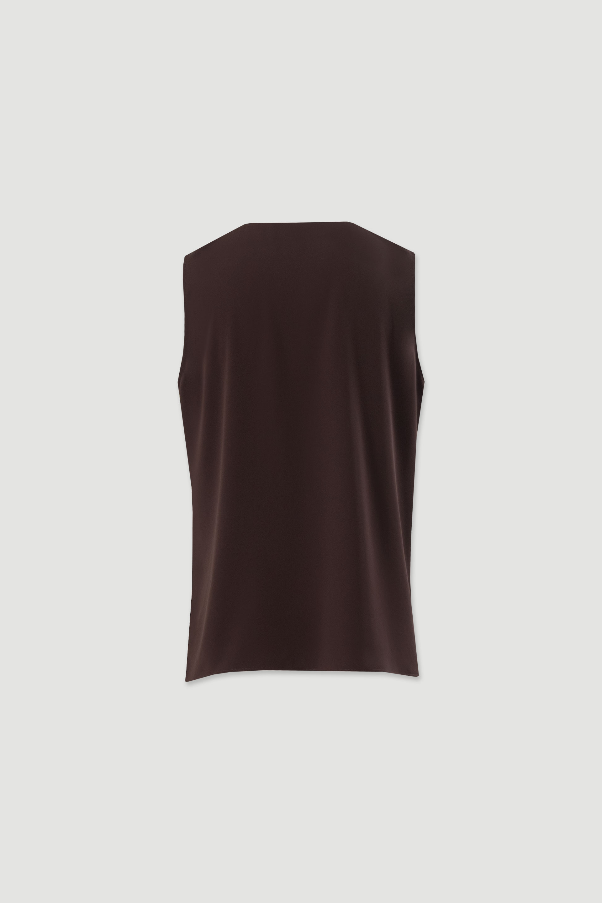 Fluid blouse with ruffled neckline