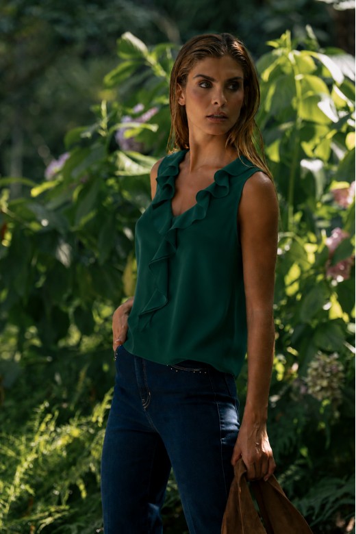 Fluid blouse with ruffled neckline Fluid blouse with ruffled neckline