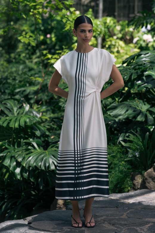 Satin dress with geometric print Satin dress with geometric print
