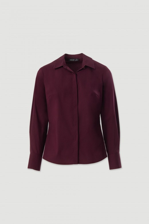 Fitted long-sleeve shirt Fitted long-sleeve shirt