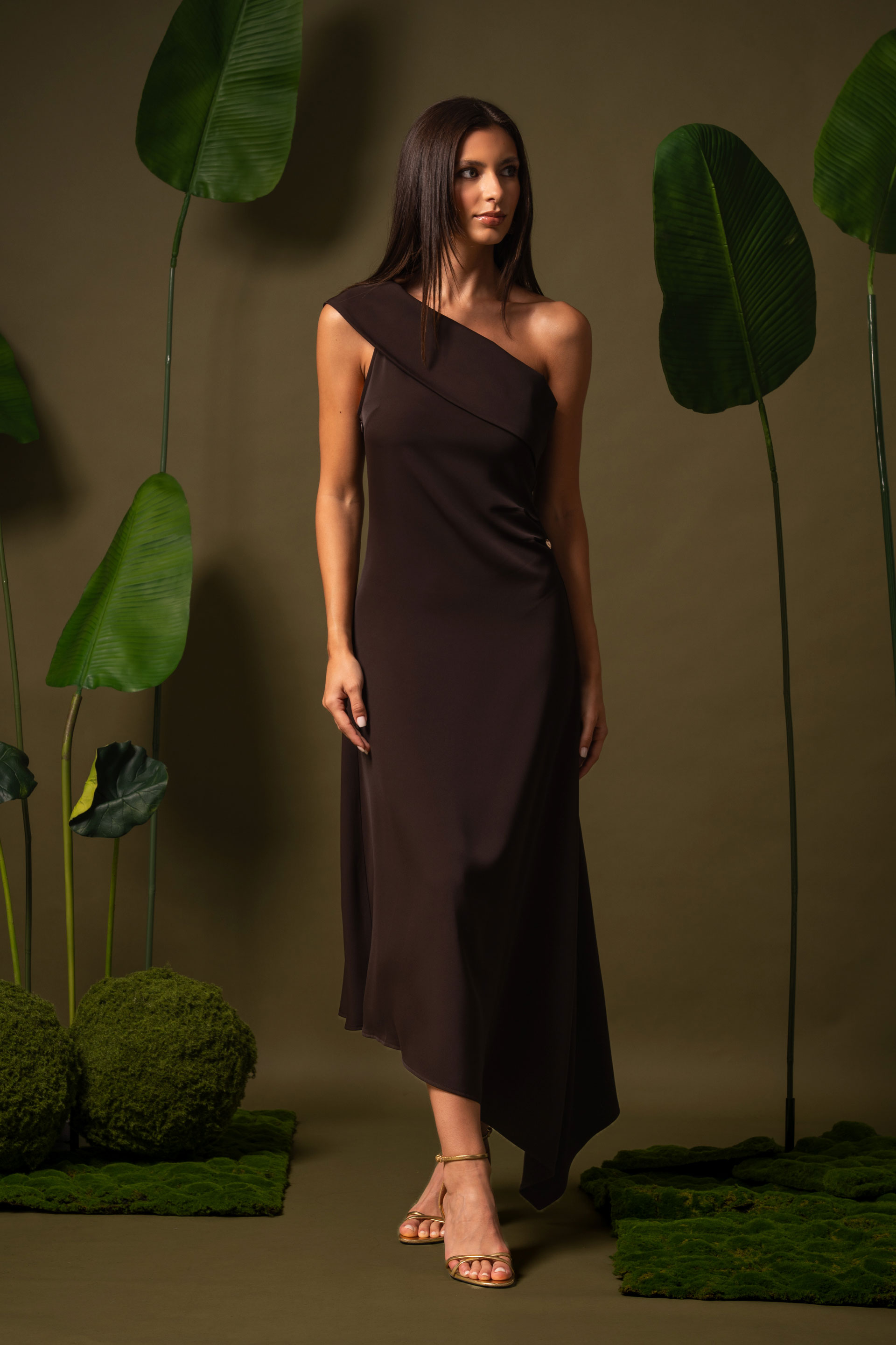 One-shoulder asymmetrical midi dress