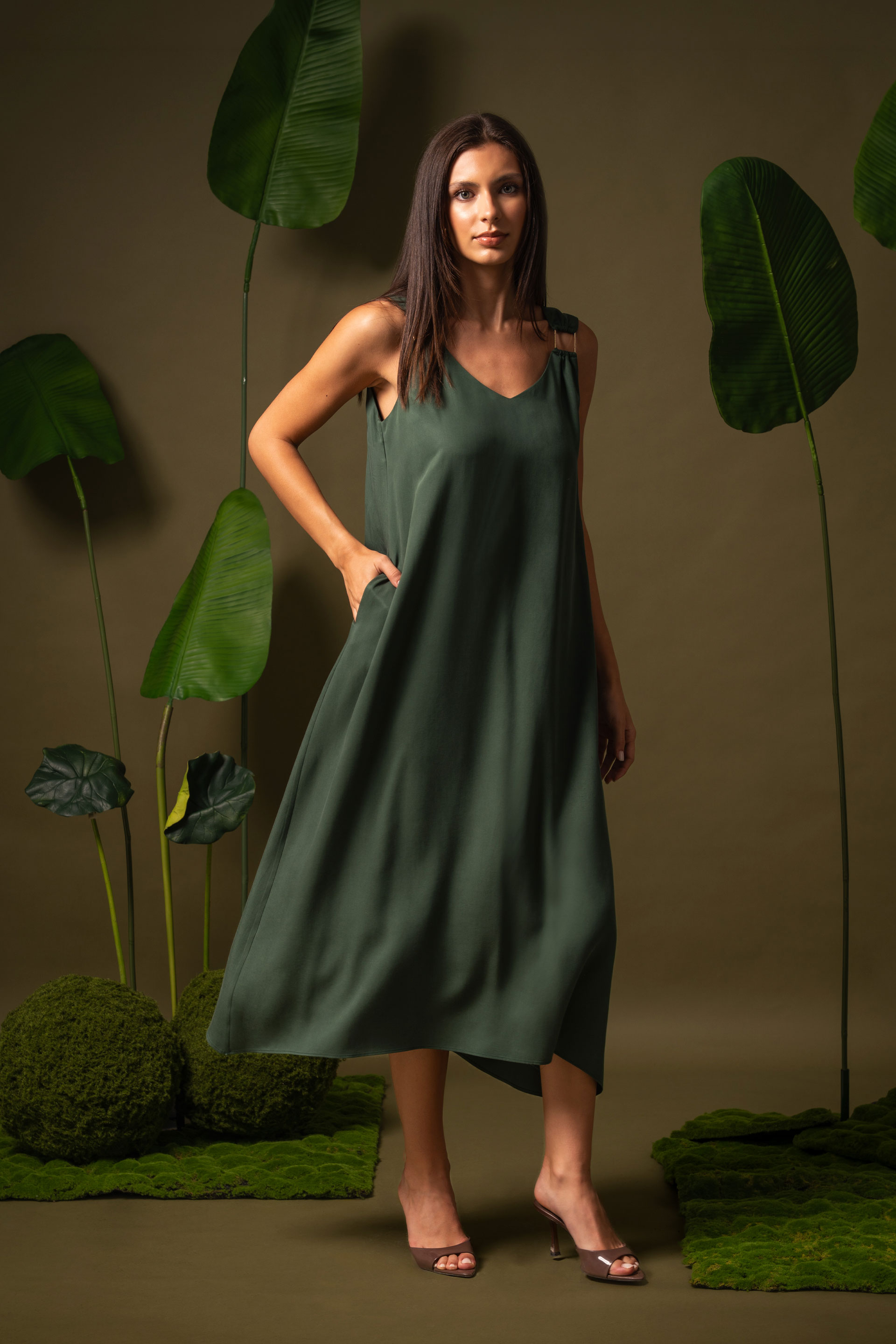 Flowy v-neck dress