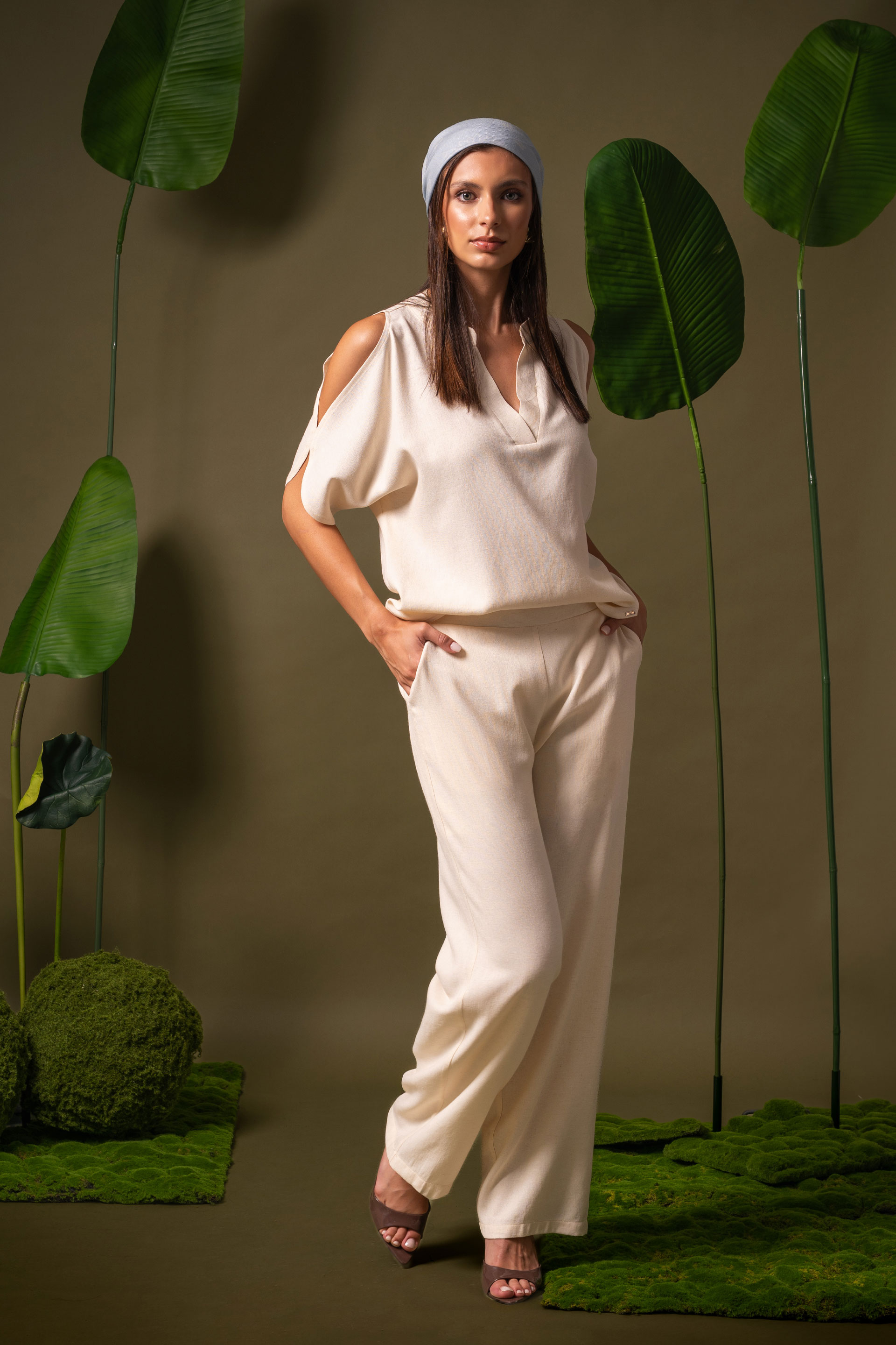 Straight-leg linen-blend trousers