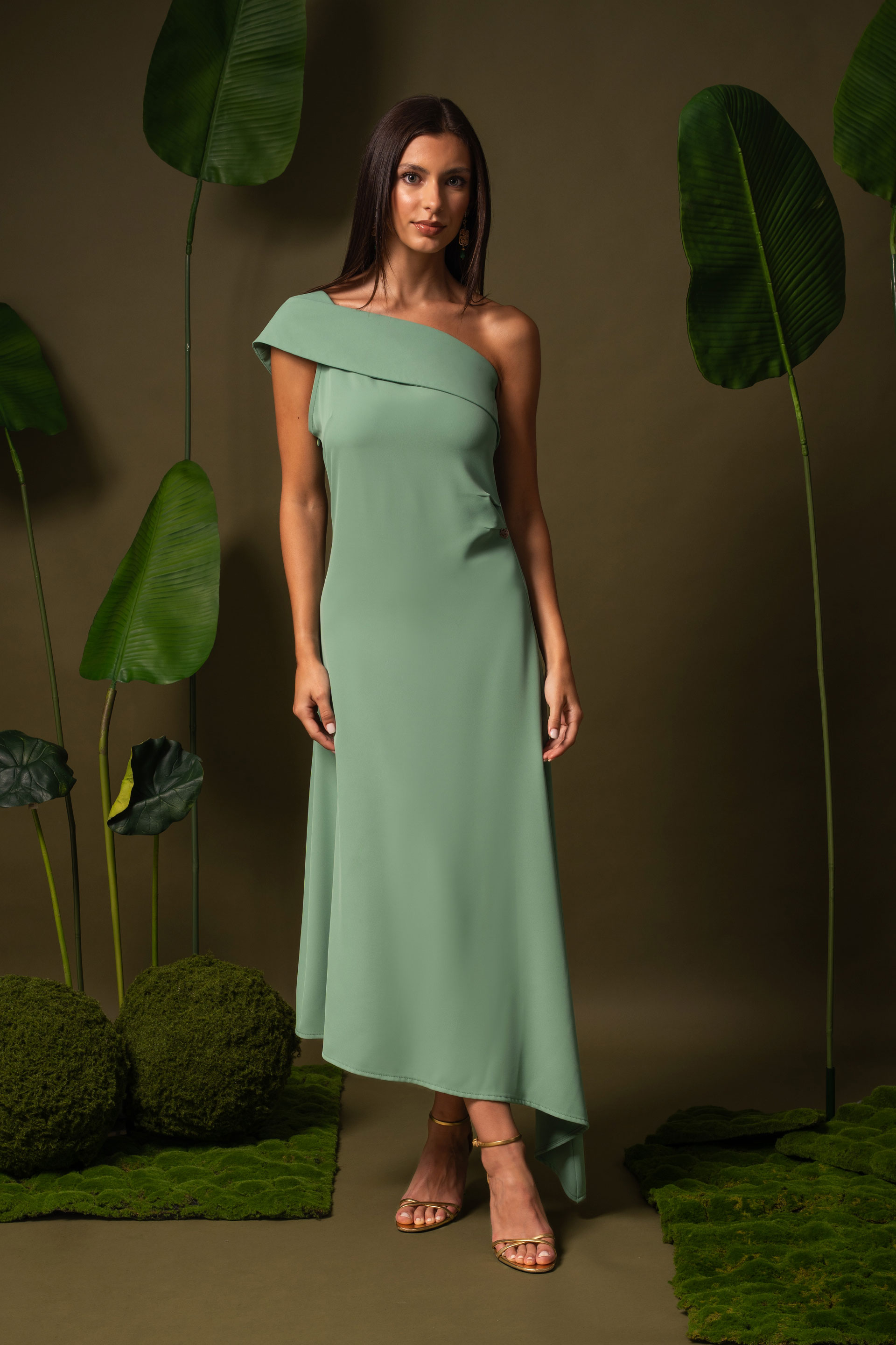 One-shoulder asymmetrical midi dress