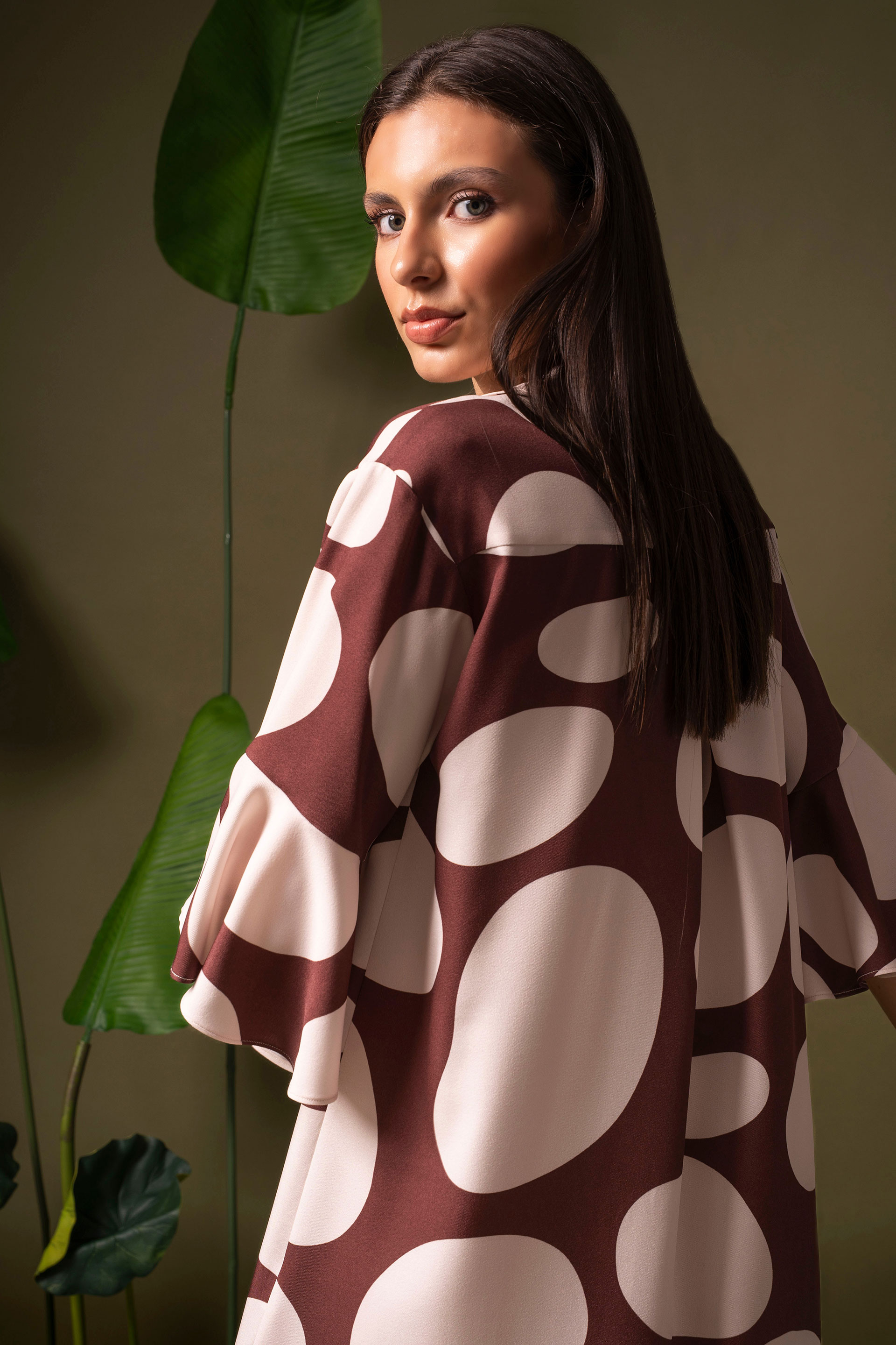 Short printed dress with fluid sleeves