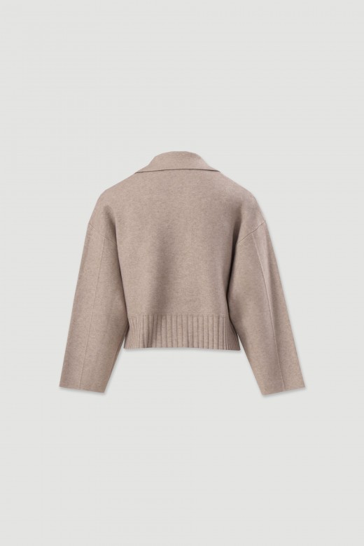 Cropped knit jacket with double-breasted fastening Cropped knit jacket with double-breasted fastening