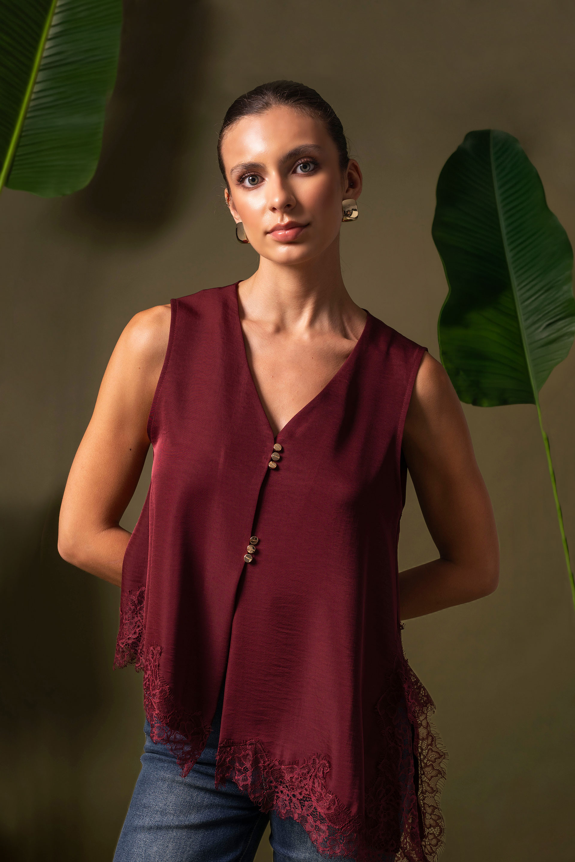Asymmetric blouse with lace