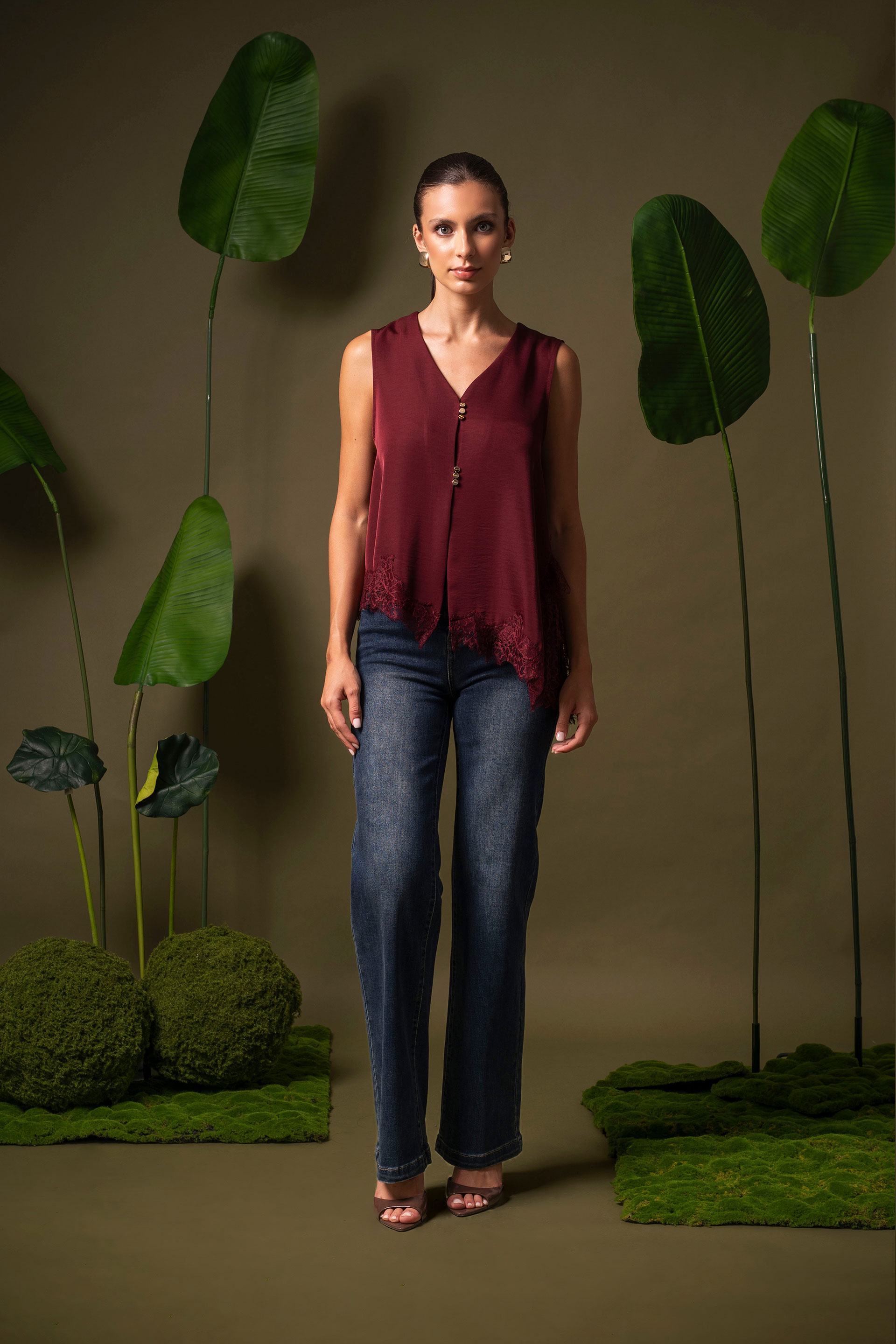 Asymmetric blouse with lace