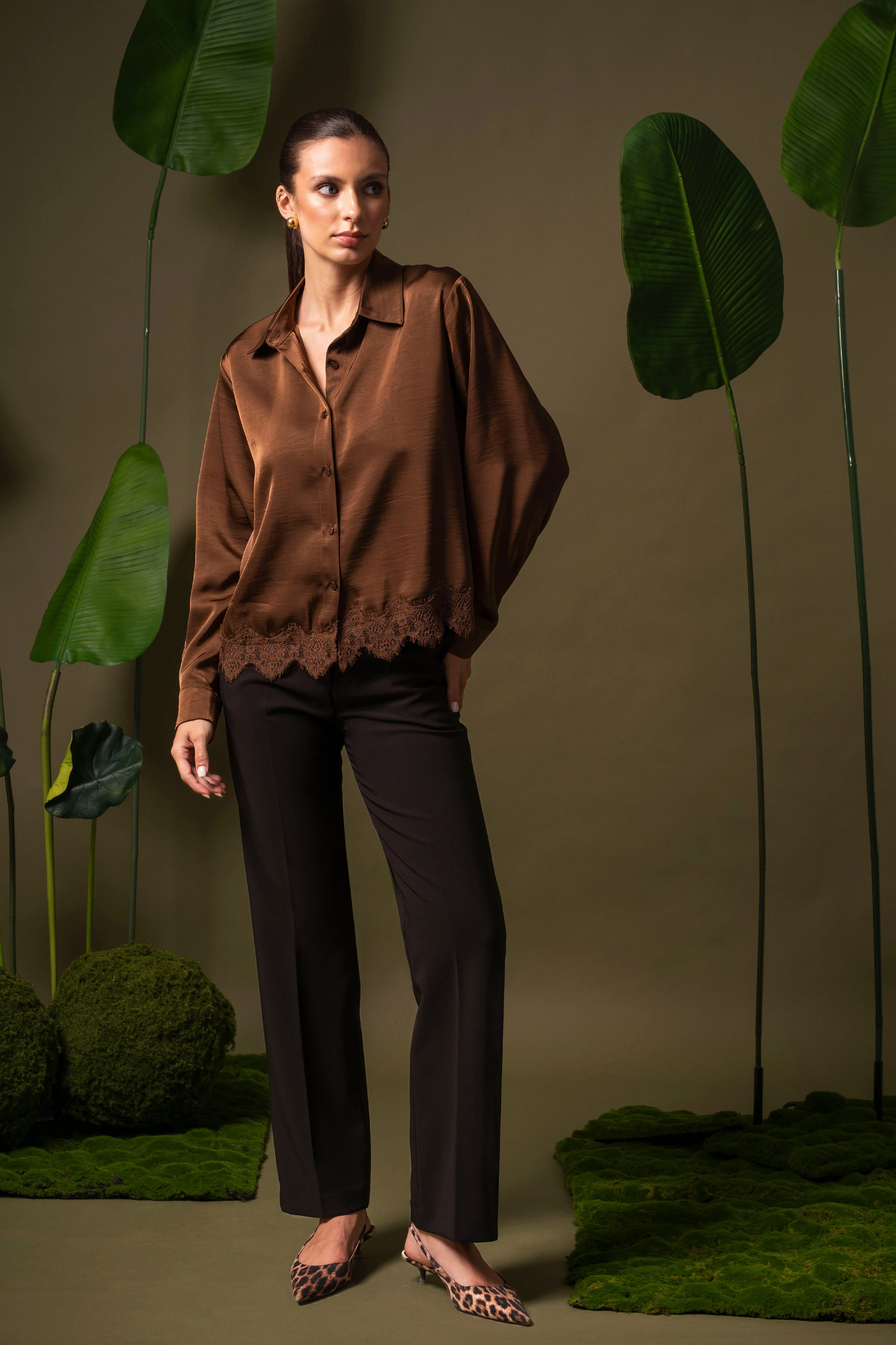 Blouse with lace trim