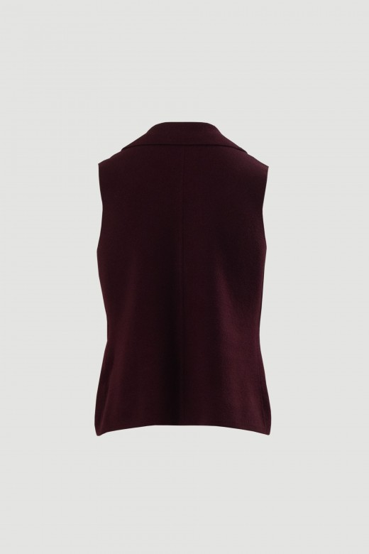Knit vest with collar and patch pockets Knit vest with collar and patch pockets